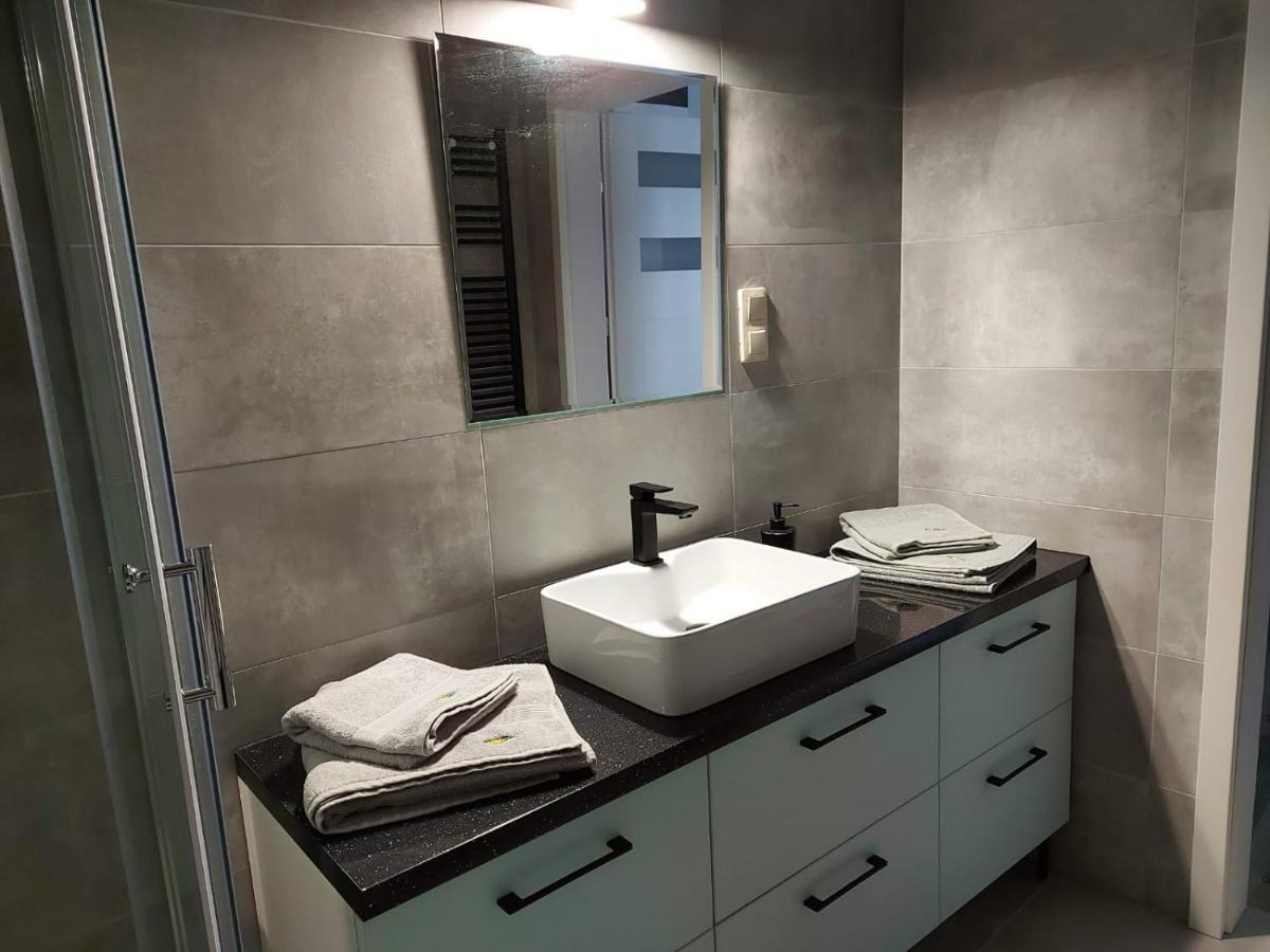Apartamenty z tarasami Miętowy spokój 15, Romantyczna szarość 16, Niebieska elegancja 17 Pobierowo Exterior foto
